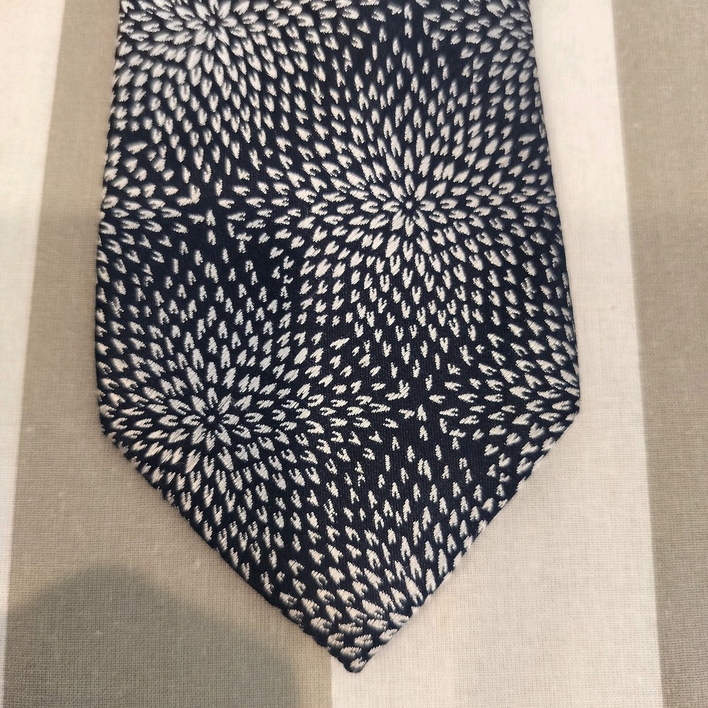 Charles Tyrwhitt 100% Silk Tie Floral Navy - Picture 4 of 8